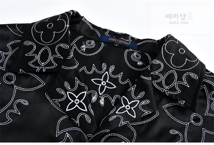 Louis Vuitton 루이비통 LV 아라베스크 모노그램 프린트 슬리브드 실크 셔츠 의류 4번 이미지