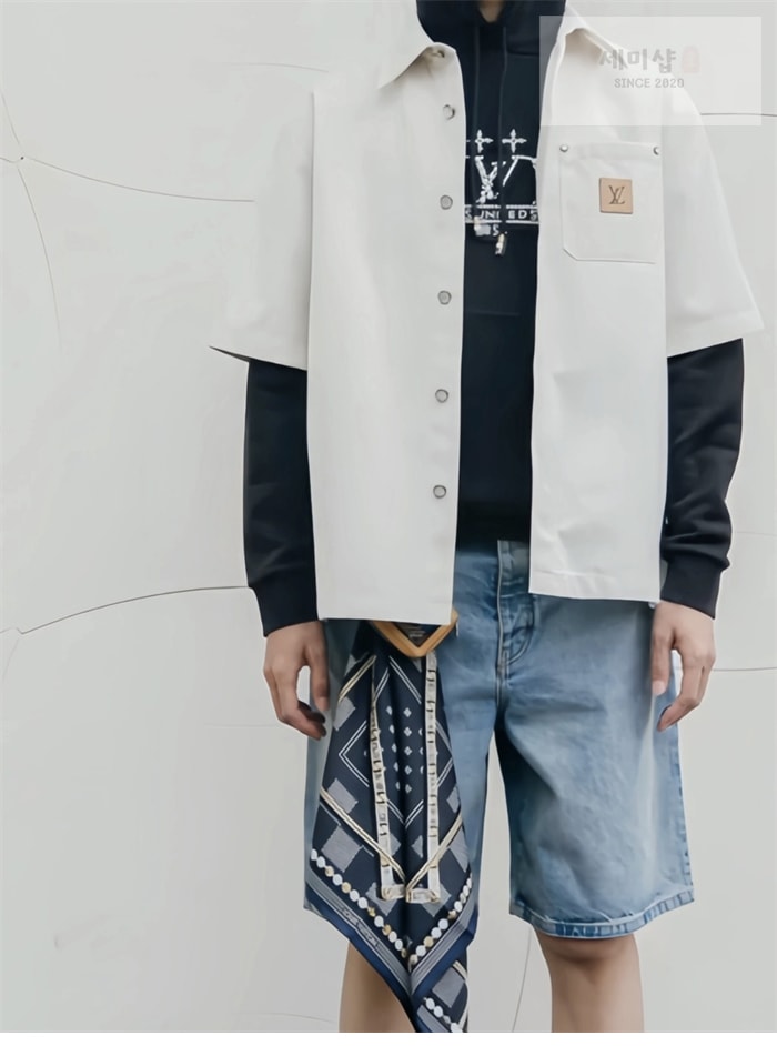 Louis Vuitton 루이비통 LV 패치 데님 반바지 의류 3번 이미지