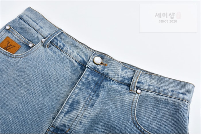 Louis Vuitton 루이비통 LV 패치 데님 반바지 의류 12번 이미지