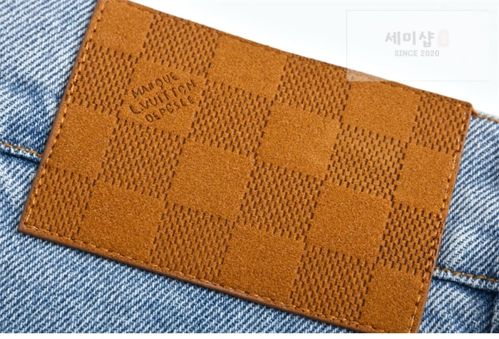Louis Vuitton 루이비통 LV 패치 데님 반바지 의류 8번 이미지