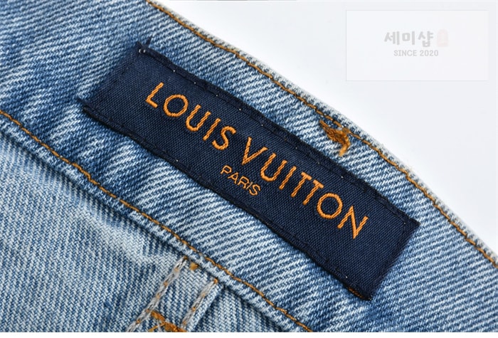 Louis Vuitton 루이비통 LV 패치 데님 반바지 의류 9번 이미지