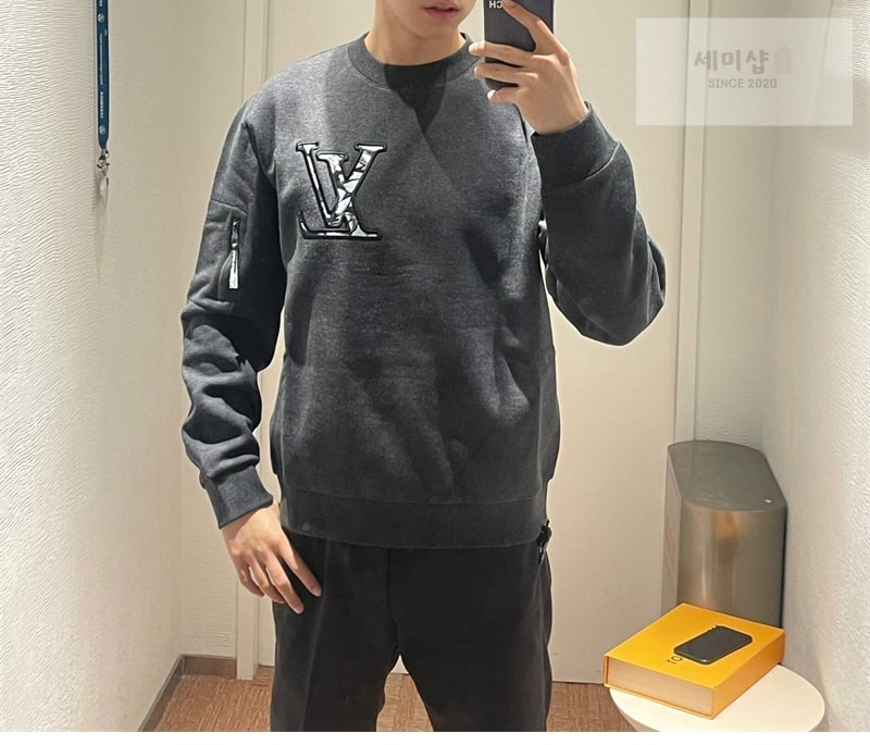 Louis Vuitton 루이비통 LV Ice 로고 콤팩트 코튼 크루넥 스웨터 의류 3번 이미지