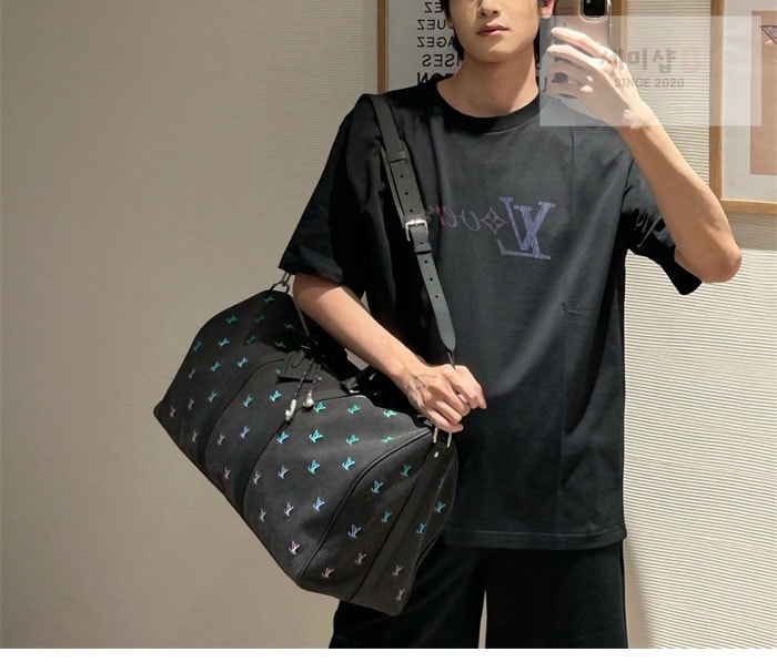 Louis Vuitton 루이비통 LV Vers 반팔 티셔츠 의류 4번 이미지