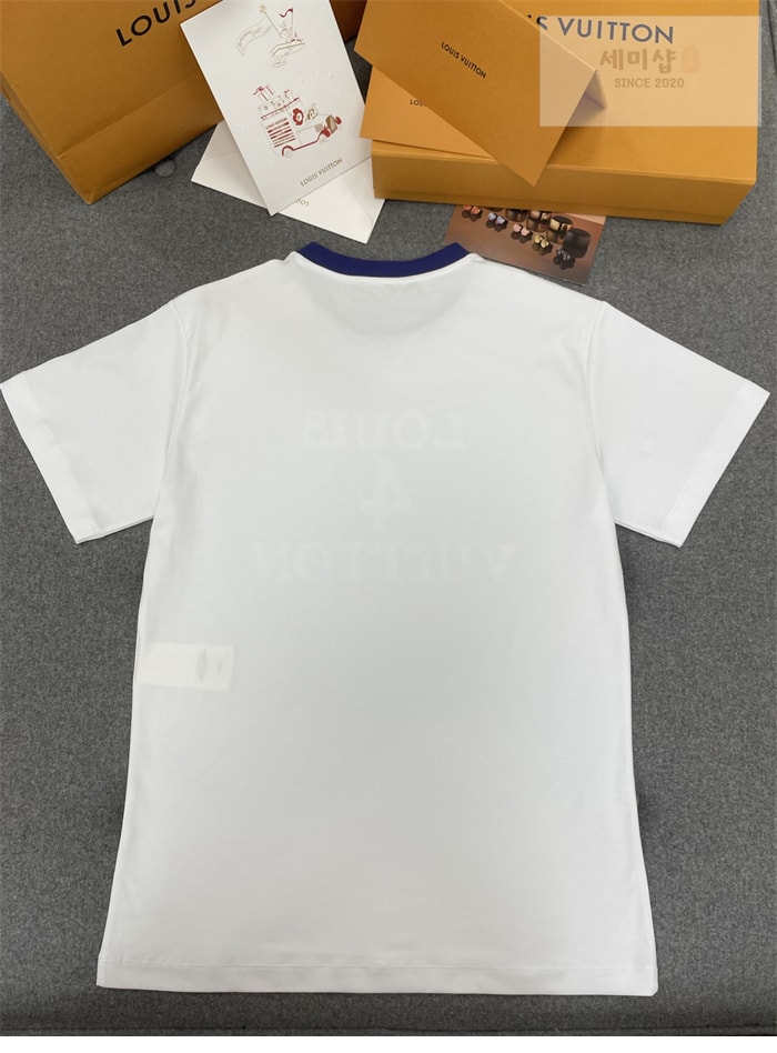 Louis Vuitton 루이비통 Louis 4 Vuitton 크루넥 체인 반팔 티셔츠 의류 7번 이미지