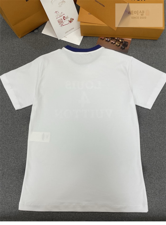 Louis Vuitton 루이비통 Louis 4 Vuitton 크루넥 체인 반팔 티셔츠 의류 8번 이미지