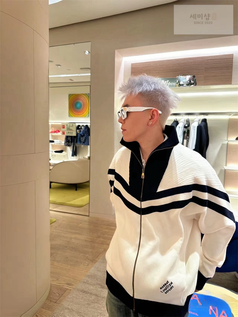 Louis Vuitton 루이비통 MLVD 니티드 코튼 세일러 블루종 화이트 의류 22번 이미지