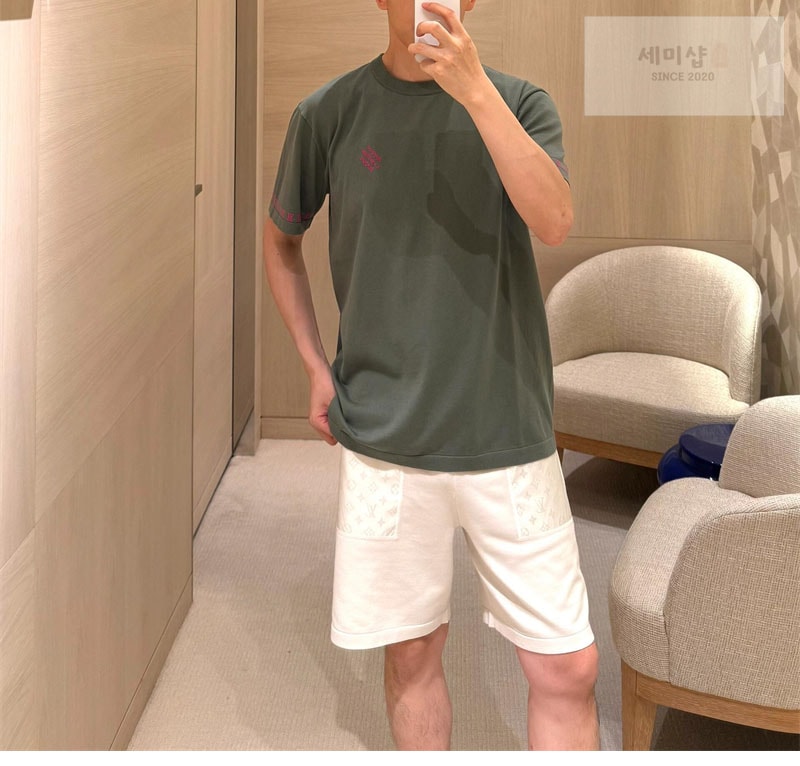 Louis Vuitton 루이비통 MLVD 레터링 시그니처 반팔 크루넥 티셔츠 의류 11번 이미지