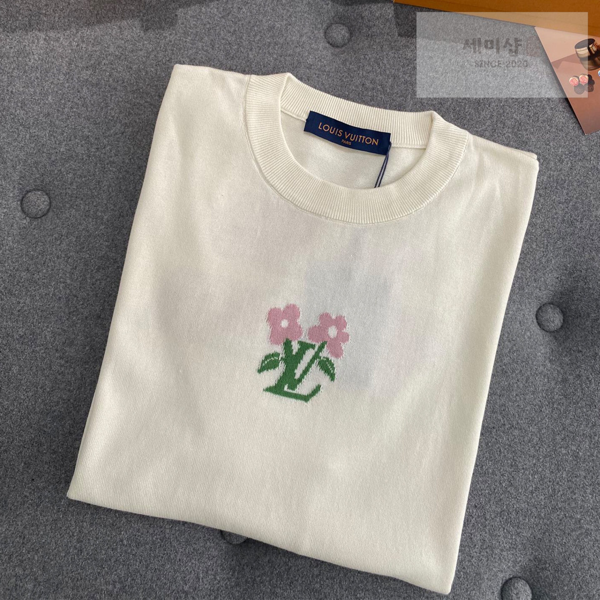 Louis Vuitton 루이비통 X 타일러 블루밍 LV 인따르시아 시그니처 니트 크루넥 반팔 티셔츠 의류 1번 이미지