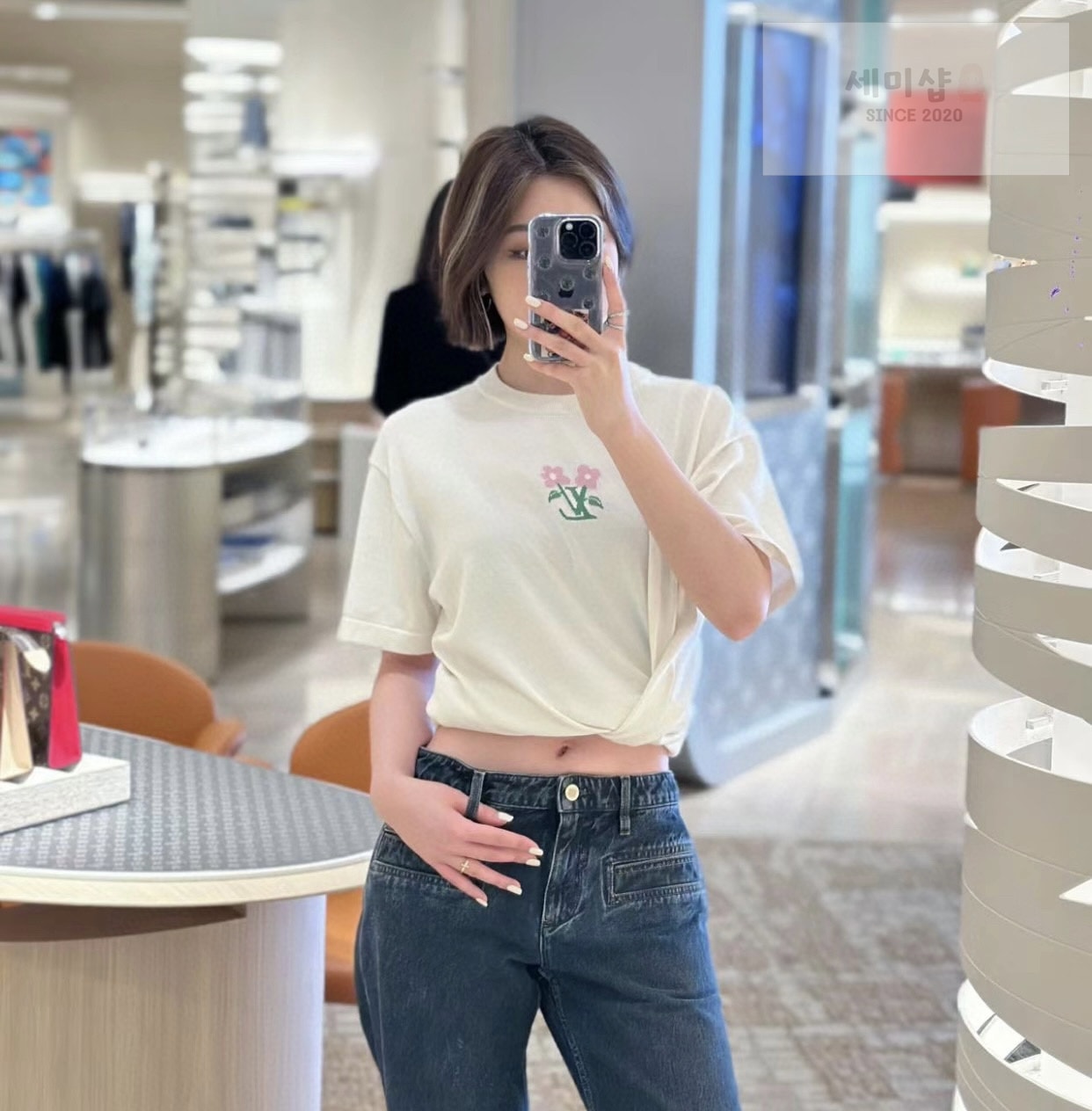 Louis Vuitton 루이비통 X 타일러 블루밍 LV 인따르시아 시그니처 니트 크루넥 반팔 티셔츠 의류 2번 이미지