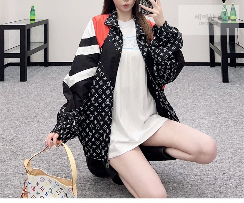 Louis Vuitton 루이비통 x 니고 모노그램 프린티드 나일론 트랙수트 탑 의류 2번 이미지