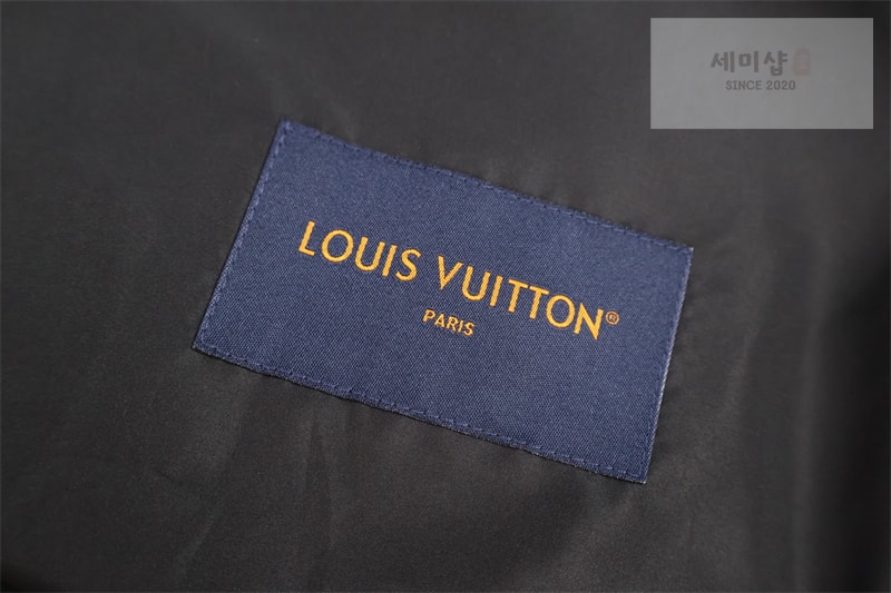 Louis Vuitton 루이비통 x 니고 모노그램 프린티드 나일론 트랙수트 탑 의류 13번 이미지