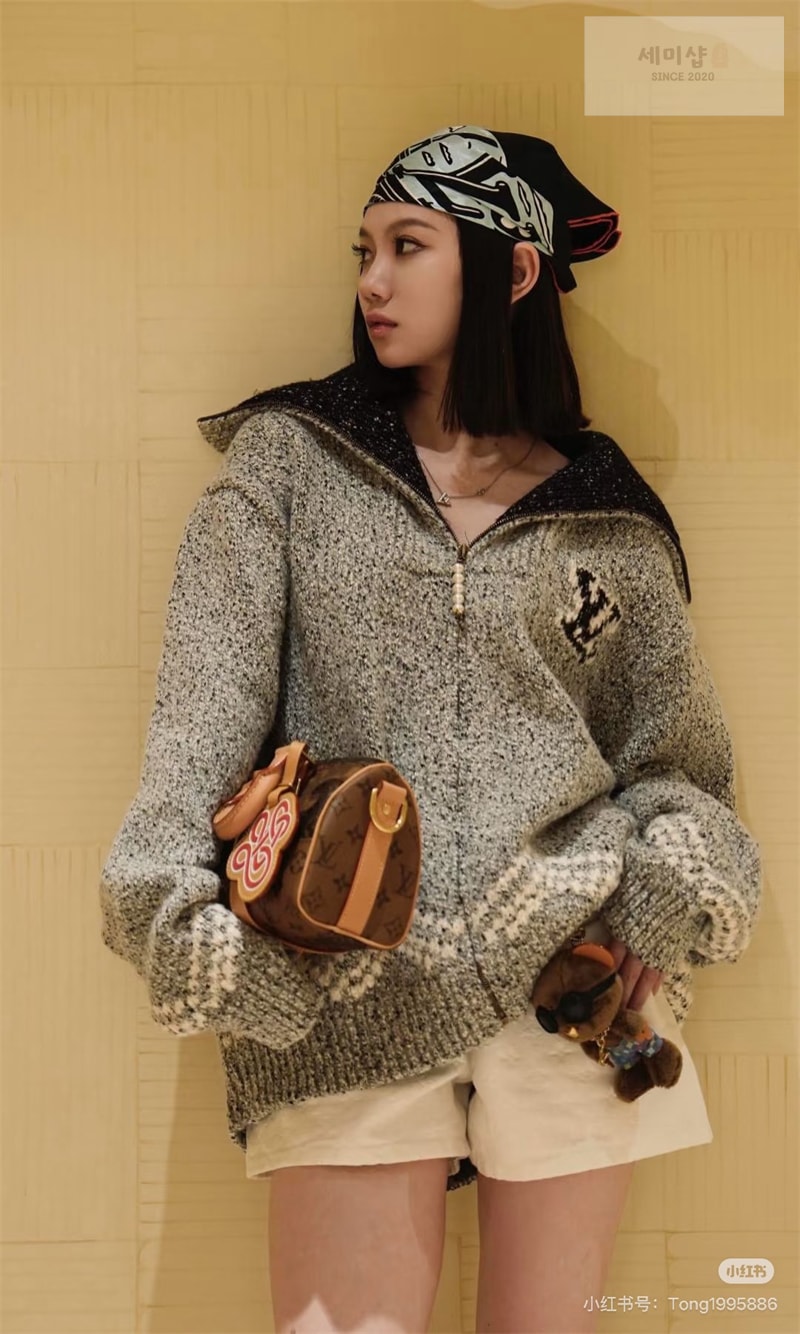 Louis Vuitton 루이비통 x 니고 LV 자수 지퍼 니티드 블루종 자켓 의류 1번 이미지