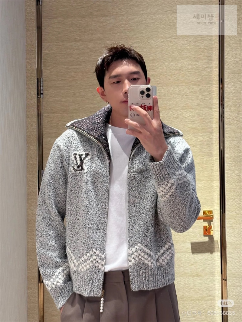 Louis Vuitton 루이비통 x 니고 LV 자수 지퍼 니티드 블루종 자켓 의류 2번 이미지