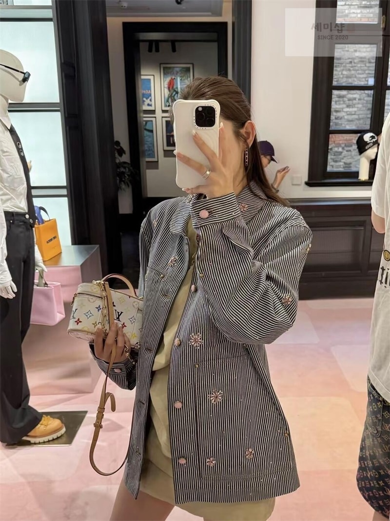 Louis Vuitton 루이비통 x 니고 MLVD 엠벨리시드 워크웨어 자켓 의류 4번 이미지