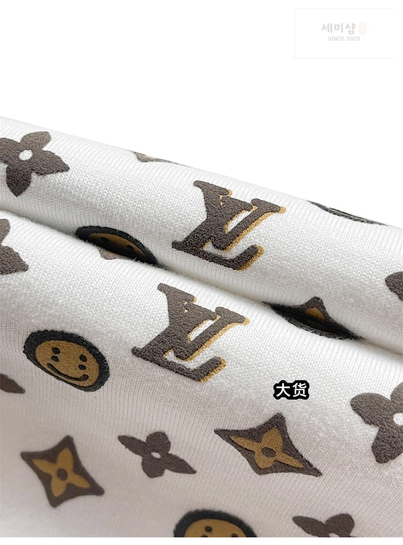 Louis Vuitton 루이비통 x CPFM 모노그램 스마일 반팔 티셔츠 의류 10번 이미지