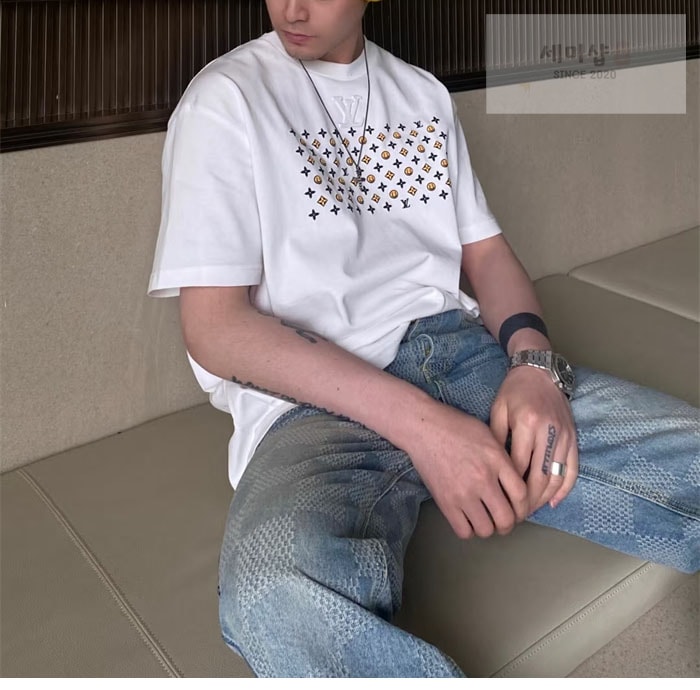 Louis Vuitton 루이비통 x CPFM 스마일리 페이스 반팔 티셔츠 의류 3번 이미지