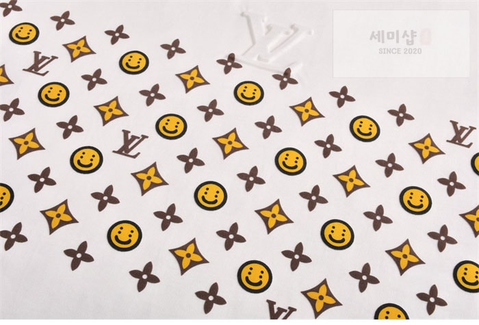 Louis Vuitton 루이비통 x CPFM 스마일리 페이스 반팔 티셔츠 의류 6번 이미지