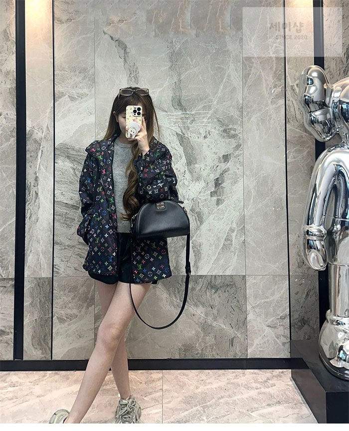 Louis Vuitton 루이비통 x TM 모노그램 후드 윈드브레이커 의류 14번 이미지