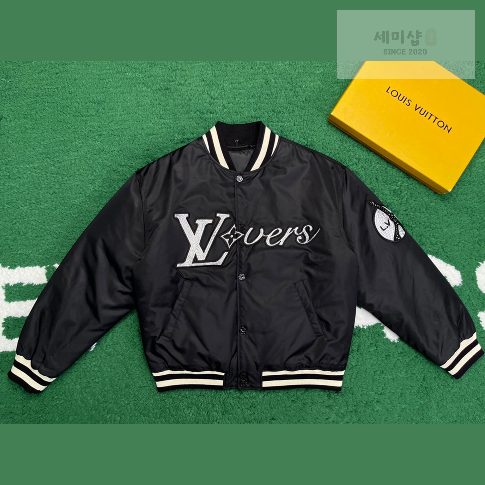Louis Vuitton 24SS루이비통 엠브로이더드 나일론 베이스볼 블루종 점퍼 블랙 의류 1번 이미지