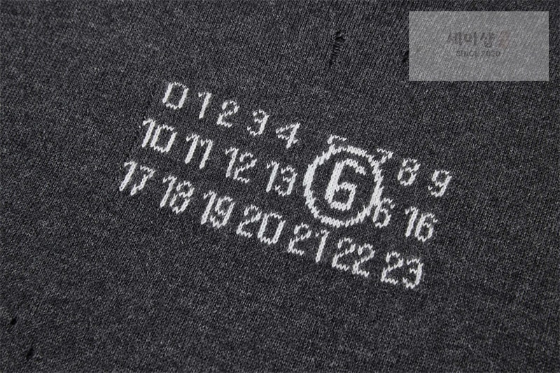 Maison Margiela 메종마르지엘라 누메릭 울 스웨터 그레이 의류 7번 이미지