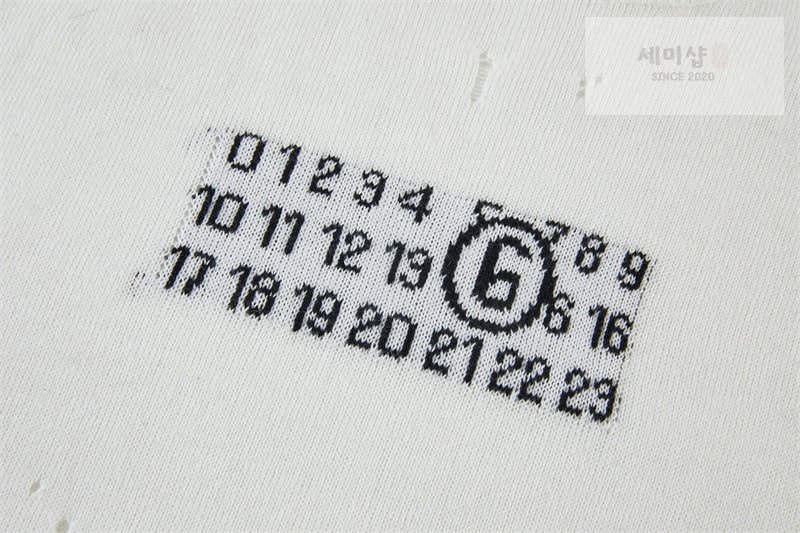 Maison Margiela 메종마르지엘라 누메릭 울 스웨터 그레이 의류 21번 이미지