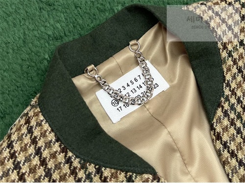 Maison Margiela 메종마르지엘라 체크 울 브이넥 히든 자켓 의류 3번 이미지