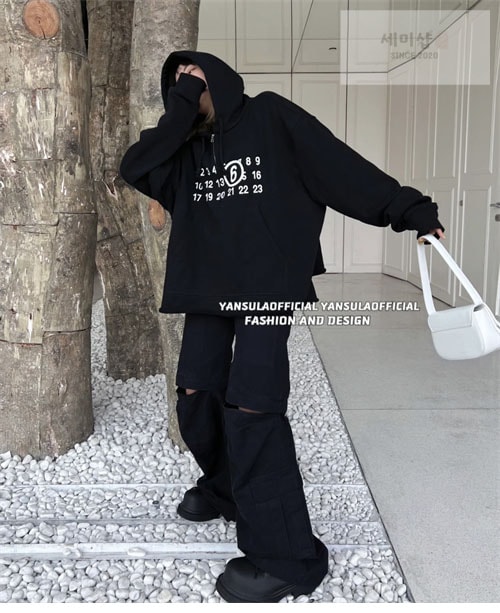 Maison Margiela 메종마르지엘라 MM6 넘버드 로고 프린트 반집업 후디 의류 15번 이미지