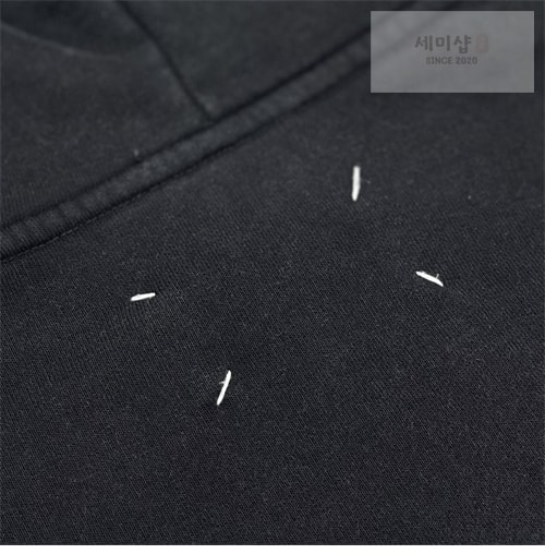 Maison Margiela 메종마르지엘라 MM6 넘버스 로고 후디 의류 14번 이미지
