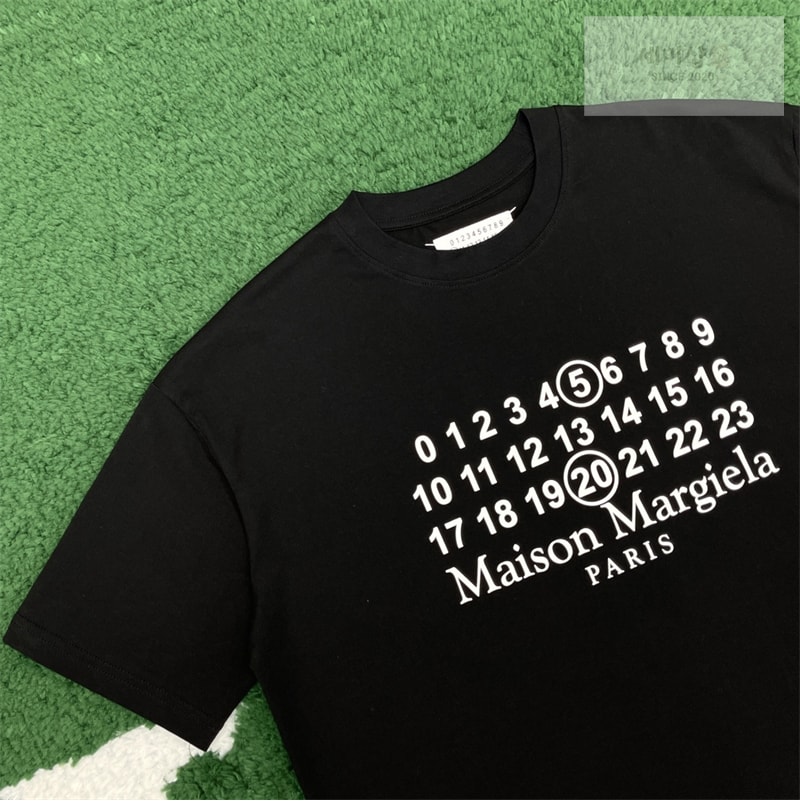 Maison Margiela 메종마르지엘라 MM6 시그니처 520 넘버 반팔 티셔츠 레플리카 6번 이미지 - 의류 | 세미샵 레플리카 사이트