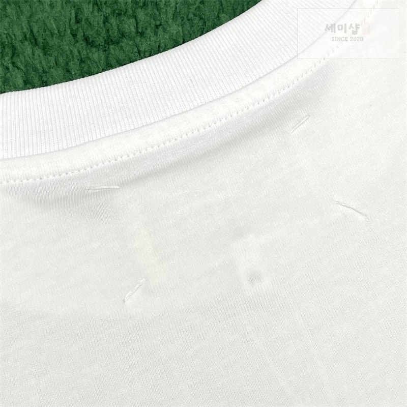 Maison Margiela 메종마르지엘라 MM6 시그니처 520 넘버 반팔 티셔츠 레플리카 18번 이미지 - 의류 | 세미샵 레플리카 사이트