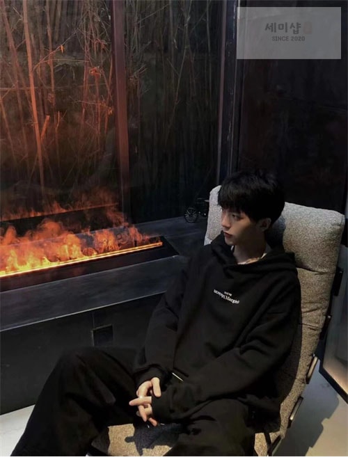 Maison Margiela 메종마르지엘라 MM6 업사이드 다운 자수 로고 후디 2컬러 레플리카 16번 이미지 - 의류 | 세미샵 레플리카 사이트