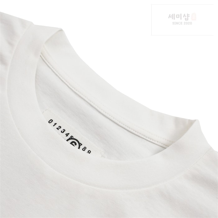 Maison Margiela 메종 마르지엘라 누메릭 시그니처 티셔츠 의류 7번 이미지