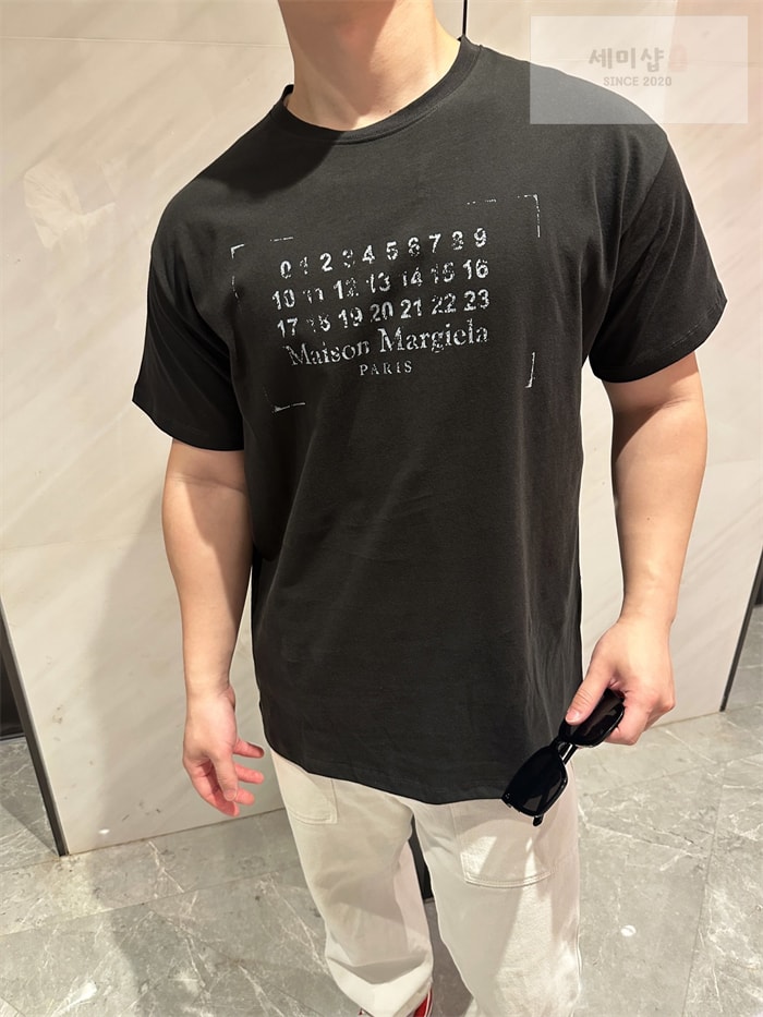 메종마르지엘라 메종 마르지엘라 스탬프 로고 코튼 티셔츠 레플리카 17번 이미지 - 의류 | 세미샵 레플리카 사이트