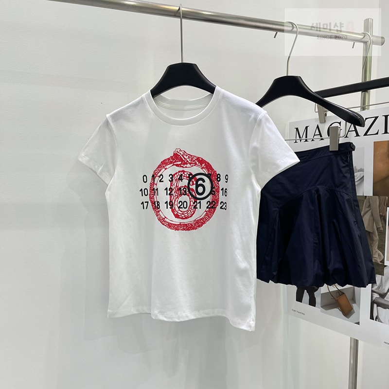 Maison Margiela 메종 마르지엘라 이어 오브 더 스네이크 반팔 티셔츠 의류 1번 이미지