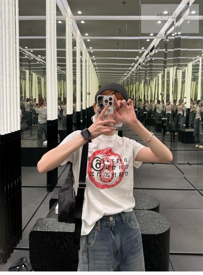 Maison Margiela 메종 마르지엘라 이어 오브 더 스네이크 반팔 티셔츠 의류 3번 이미지