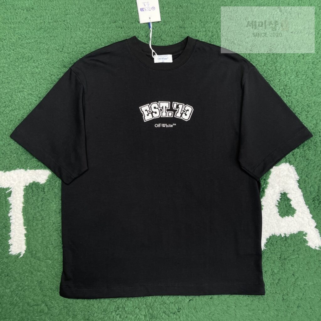 Maison Margiela 오프화이트 로직 프린트 코튼 티셔츠 “2COLOR” BLACK 의류 4번 이미지
