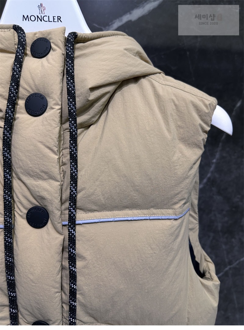 Moncler 몽클레어 그레노블 Arolla 아룰라 테크 다운 패딩 베스트 블랙 의류 12번 이미지