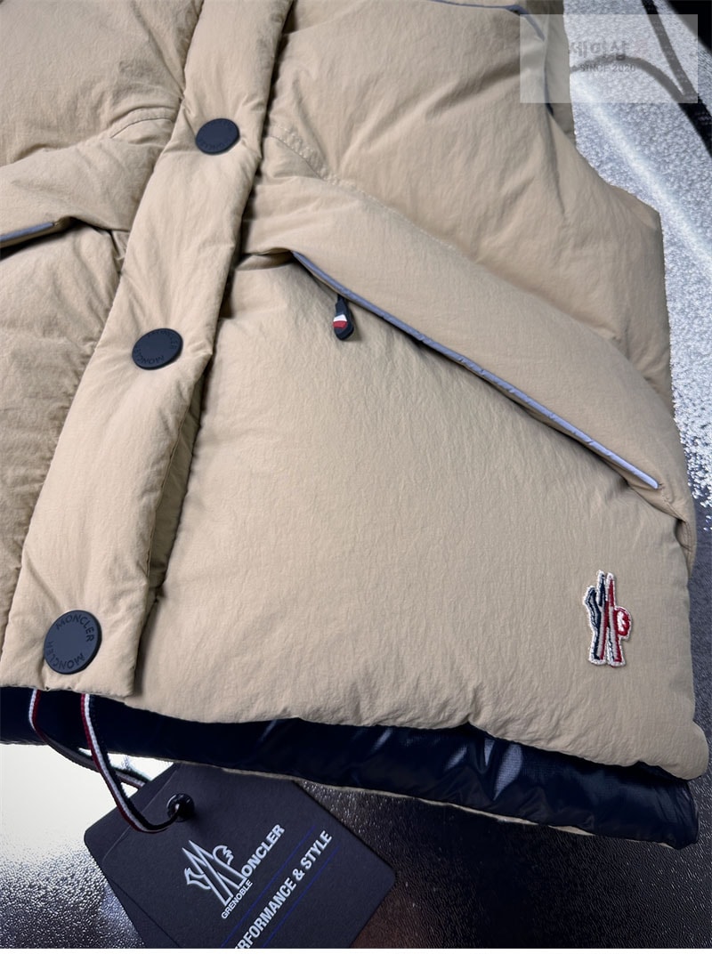 Moncler 몽클레어 그레노블 Arolla 아룰라 테크 다운 패딩 베스트 블랙 의류 16번 이미지
