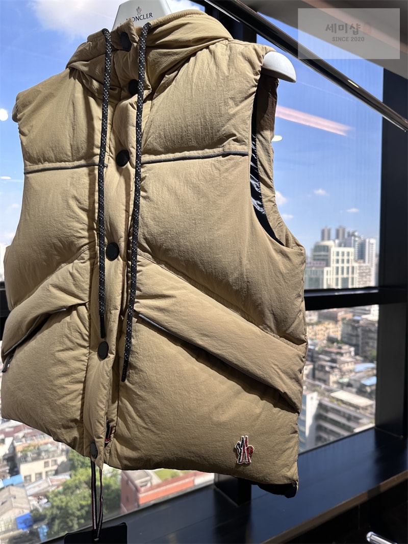 Moncler 몽클레어 그레노블 Arolla 알로아 다운 베스트 블랙 의류 6번 이미지