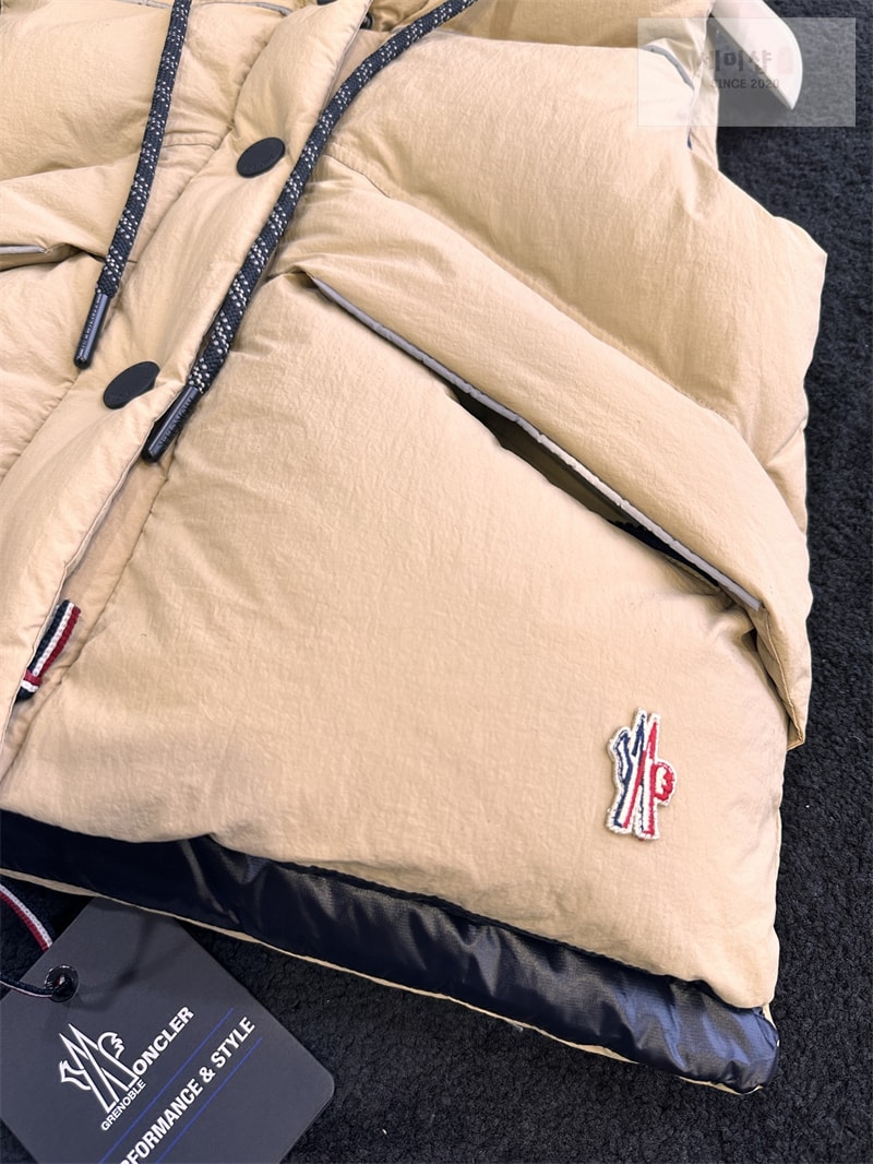 Moncler 몽클레어 그레노블 Arolla 알로아 다운 베스트 블랙 의류 8번 이미지