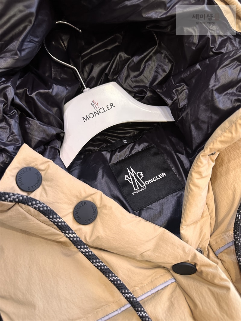 Moncler 몽클레어 그레노블 Arolla 알로아 다운 베스트 블랙 의류 9번 이미지