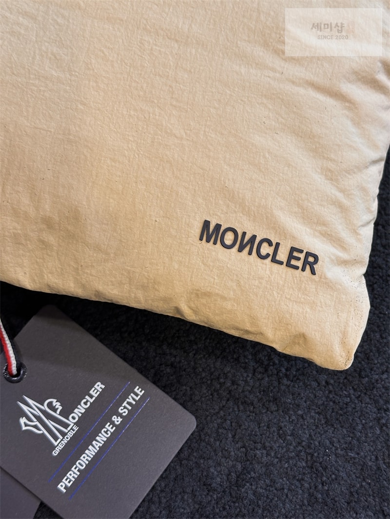 Moncler 몽클레어 그레노블 Arolla 알로아 다운 베스트 블랙 의류 10번 이미지