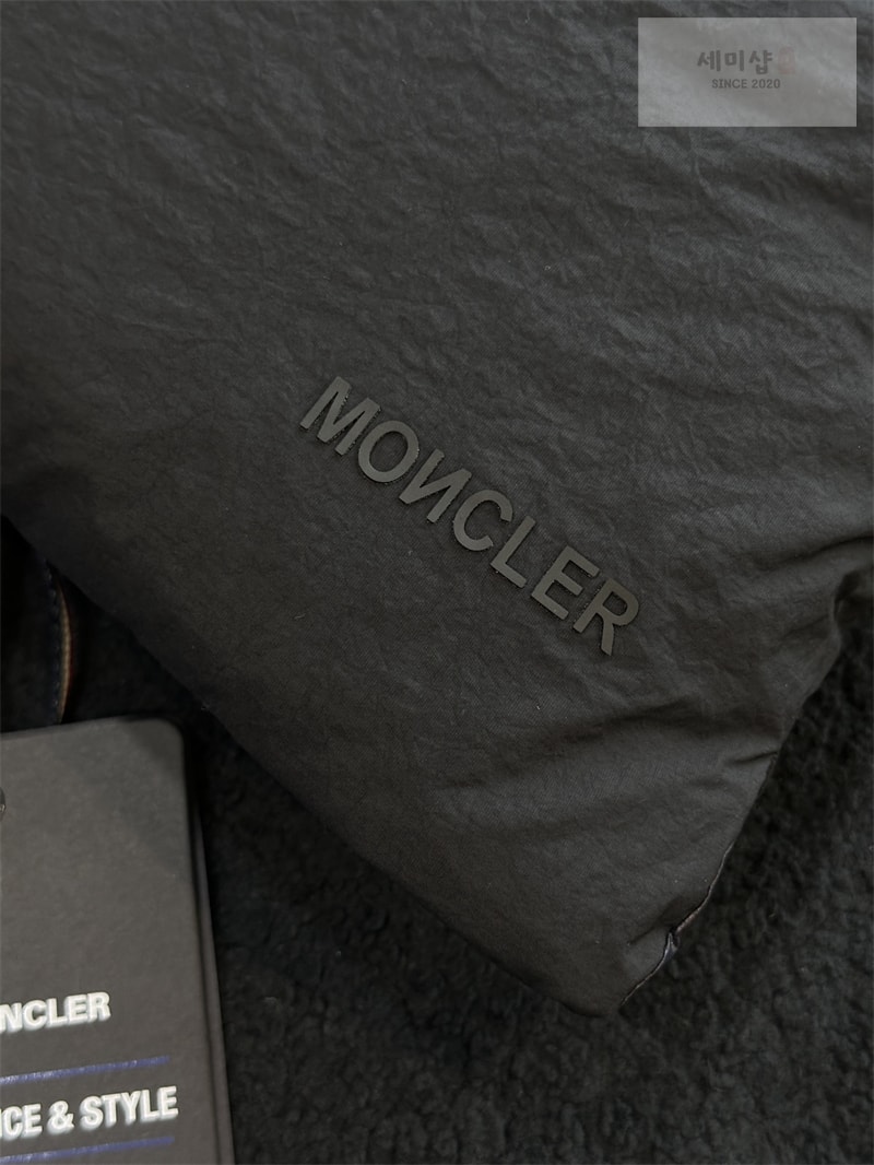 Moncler 몽클레어 그레노블 Arolla 알로아 다운 베스트 블랙 의류 17번 이미지
