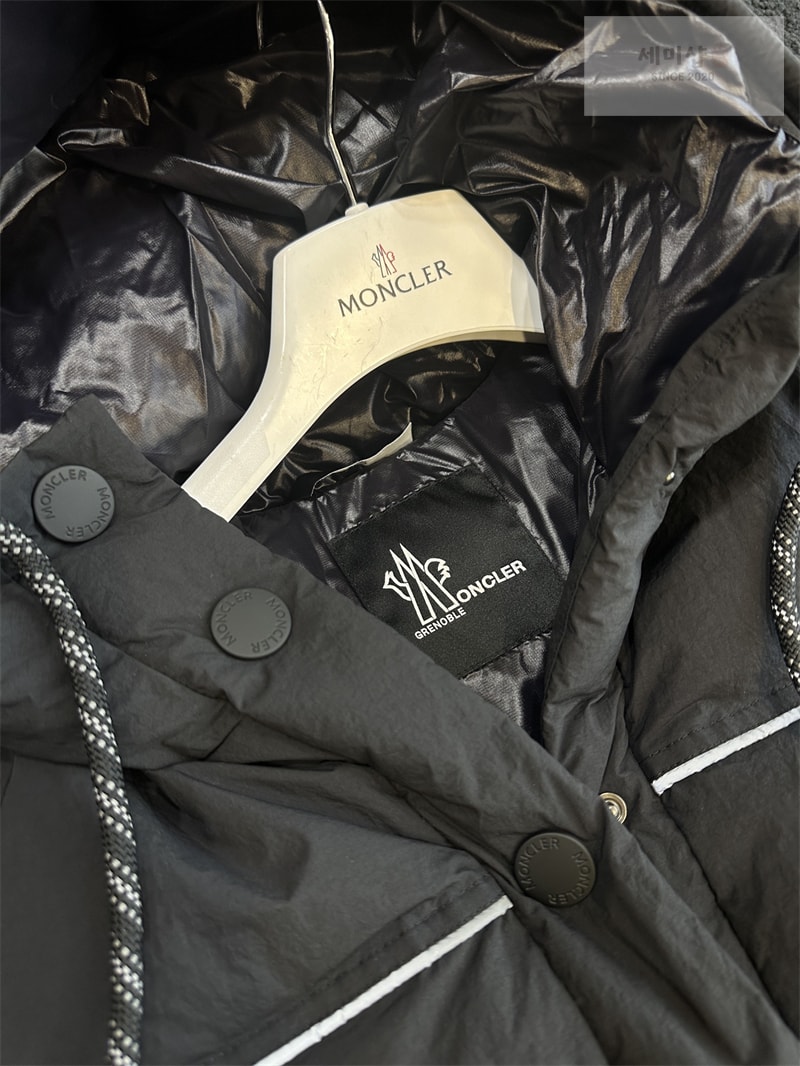 Moncler 몽클레어 그레노블 Arolla 알로아 다운 베스트 블랙 의류 18번 이미지
