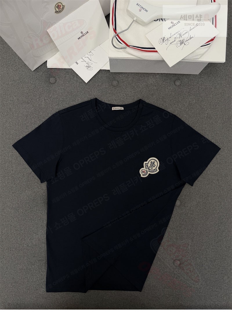 Moncler 몽클레어 더블 로고 패치 티셔츠 블랙 의류 7번 이미지