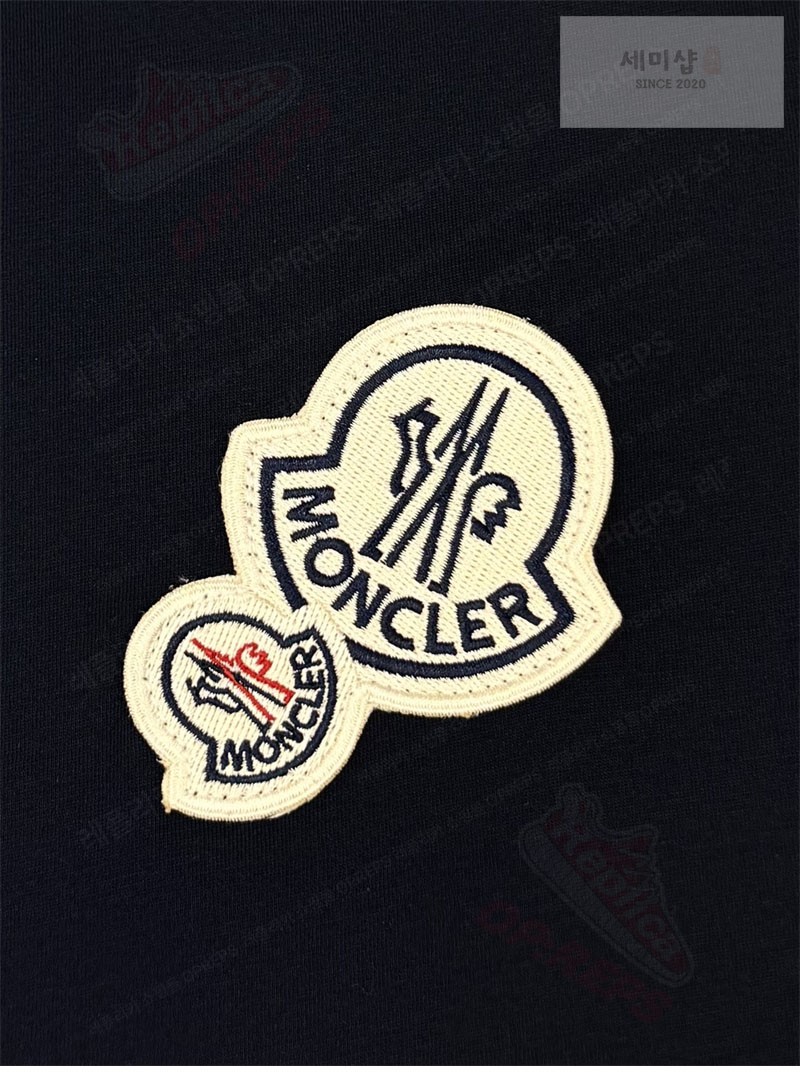 Moncler 몽클레어 더블 로고 패치 티셔츠 블랙 의류 17번 이미지