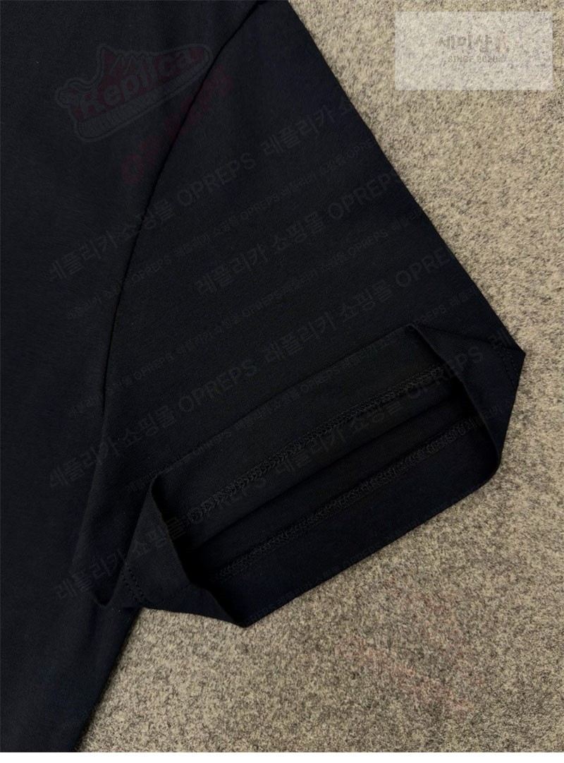 Moncler 몽클레어 더블 로고 패치 티셔츠 블랙 의류 18번 이미지