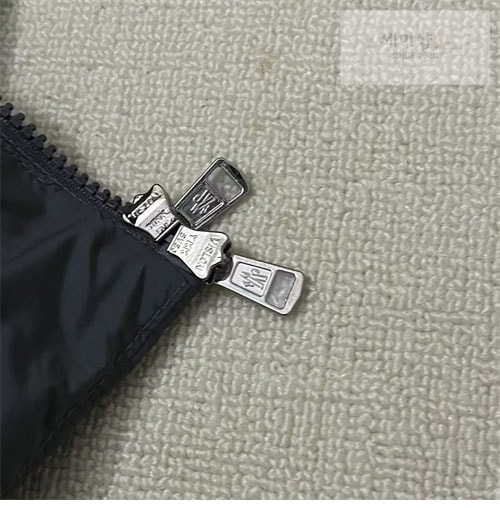 Moncler 몽클레어 디몬트 니트 패널 패딩 자켓 레플리카 10번 이미지 - 의류 | 세미샵 레플리카 사이트