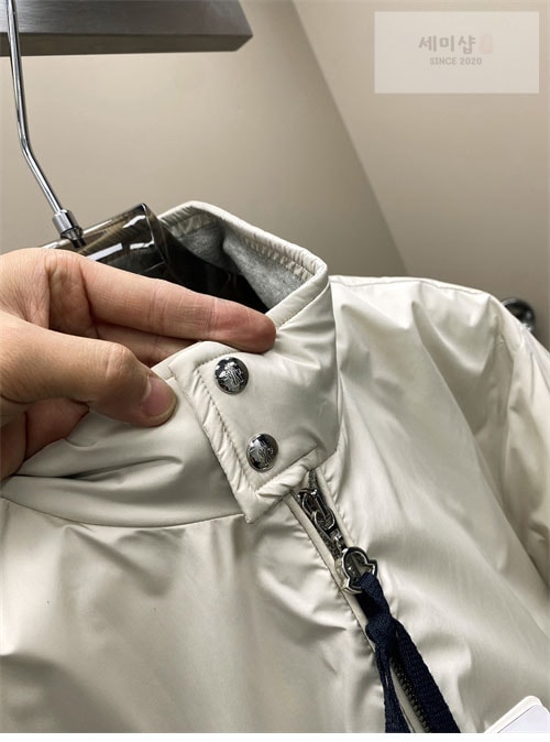 Moncler 몽클레어 라라몬 Laramon 숏 다운 자켓 의류 14번 이미지