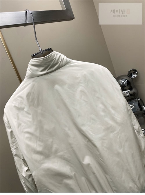 Moncler 몽클레어 라라몬 Laramon 숏 다운 자켓 의류 19번 이미지